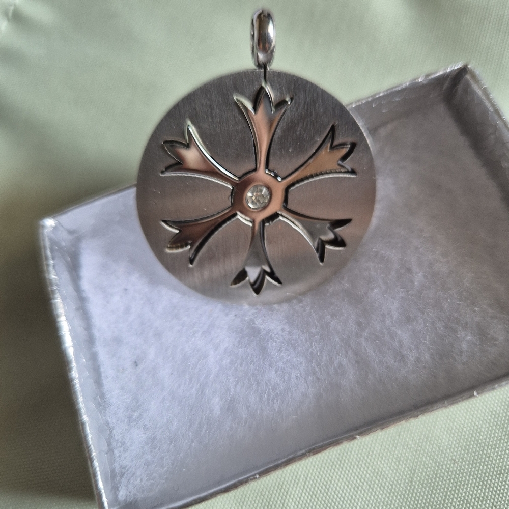 Jewellery - Picture 4 of 4